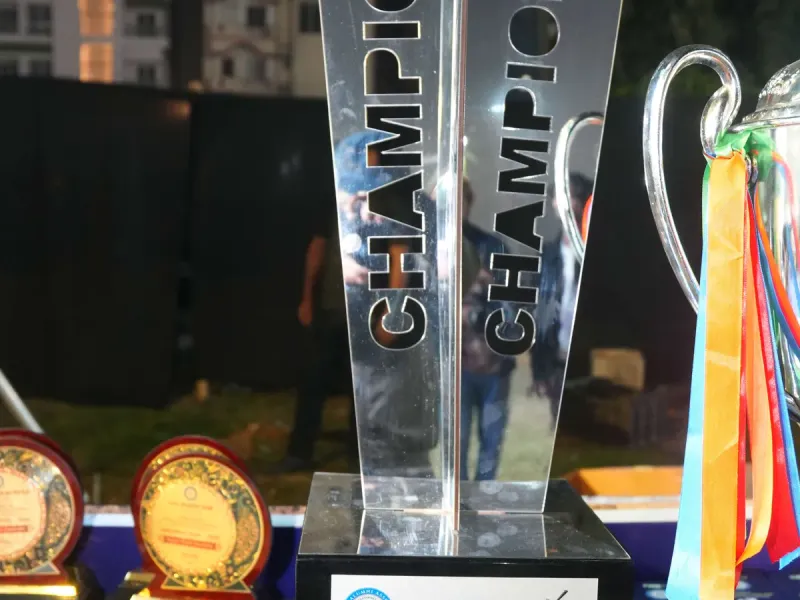 Trophy & Jersey Reveal